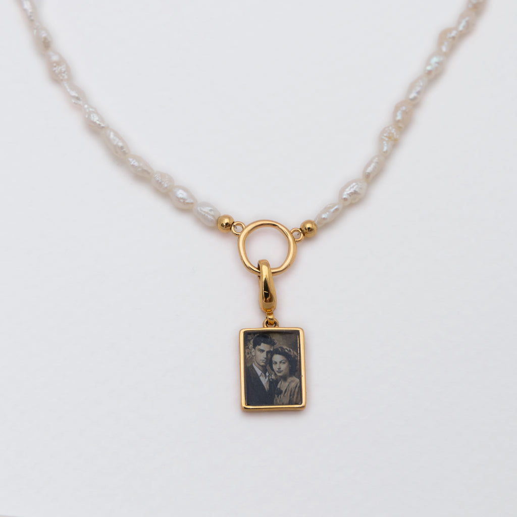 Eloise Circle Freshwater Pearl Necklace with Circle Gold - With Couple Custom Photo Pendant