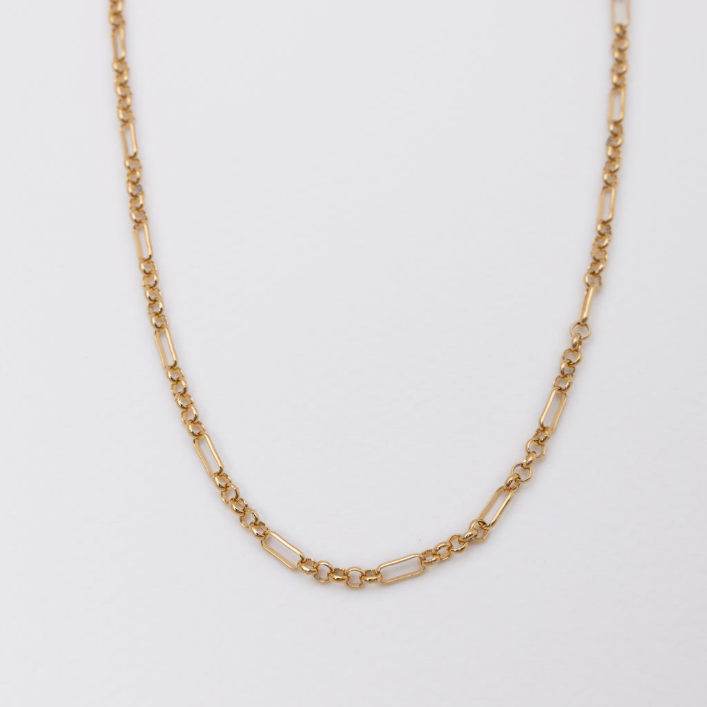 Olivia Paperclip Necklace Gold - Front View