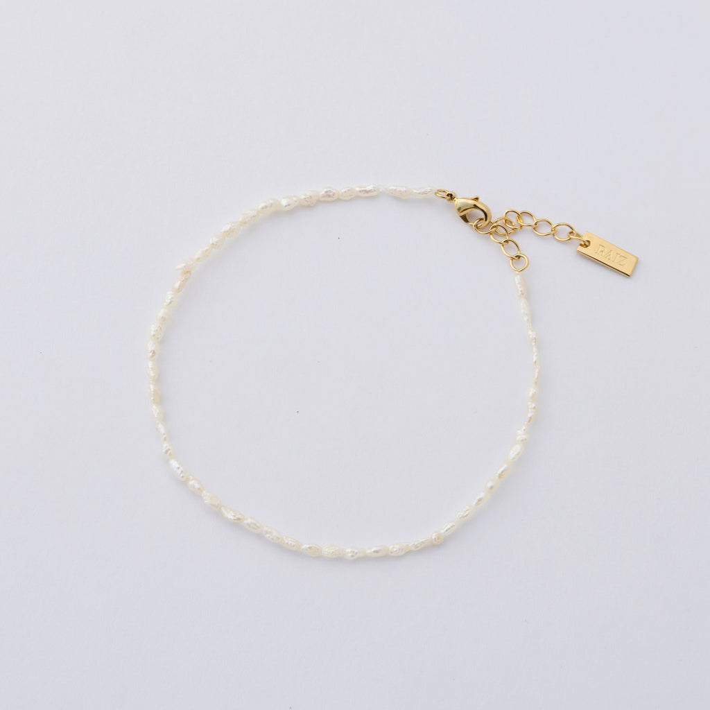 Ophelia Dainty Freshwater White Pearl Bracelet Gold