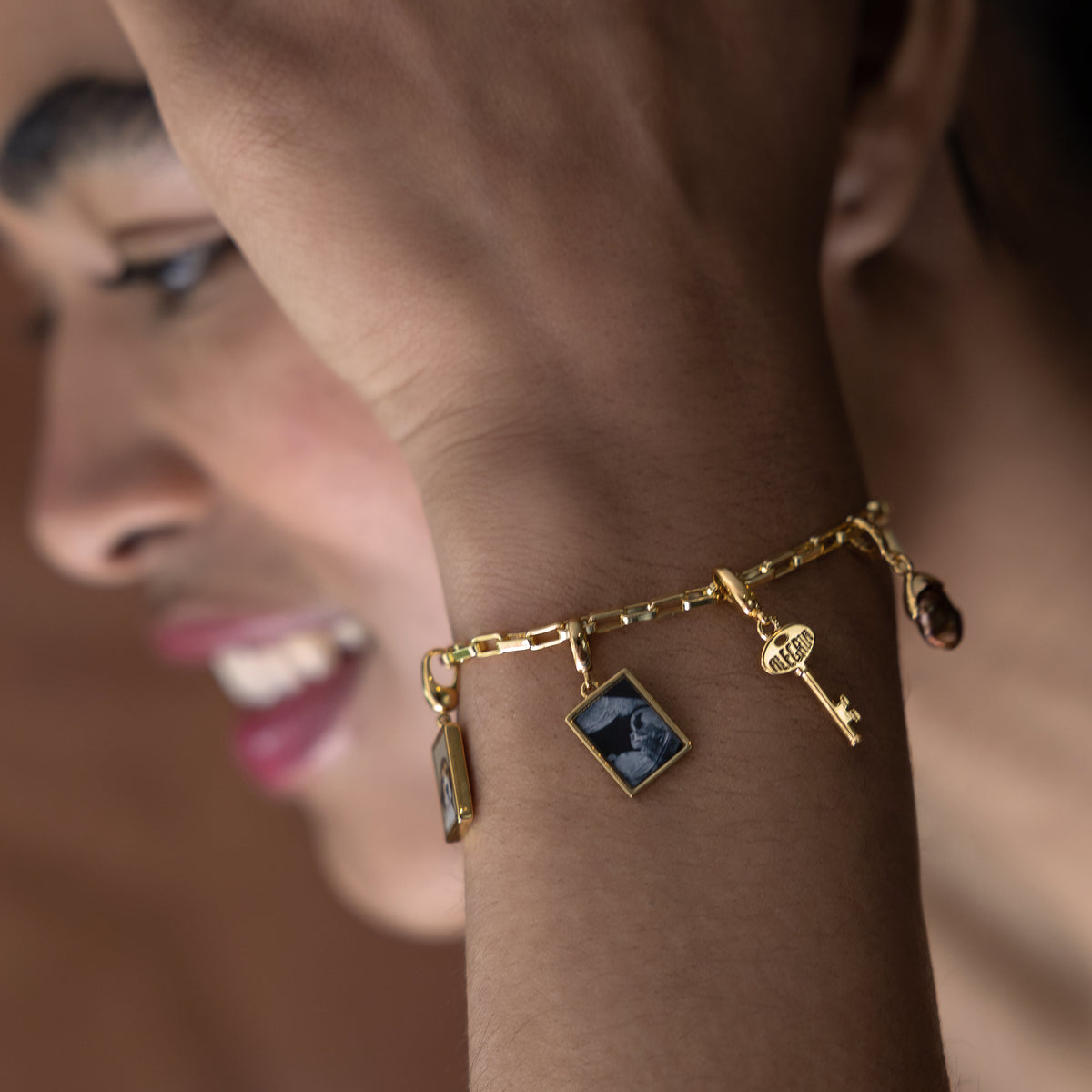 Hand Right File Best Sellers | Customizable Jewelry & Photo Charms - Raiz